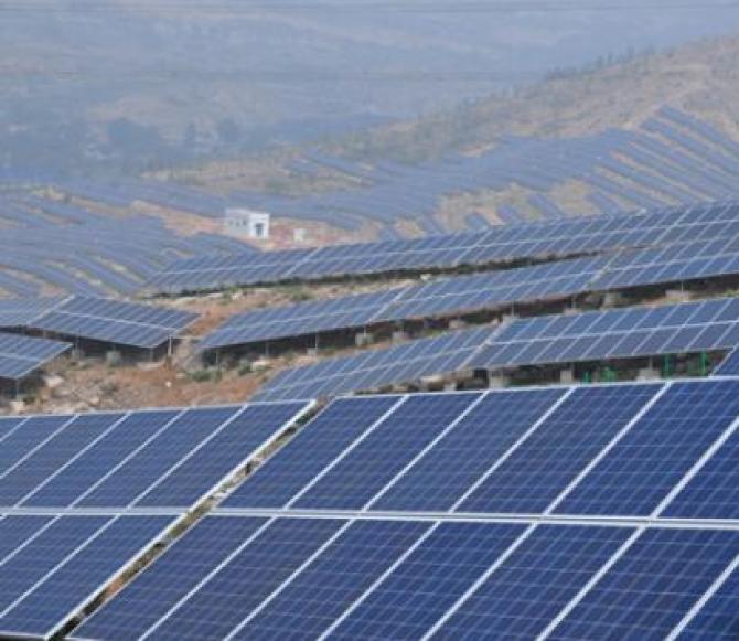 Chinese solar company to add 300 MW into national grid in 2015